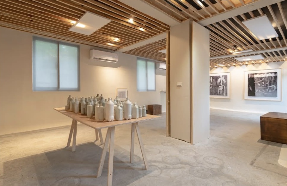 一個象徵式的輕觸 01